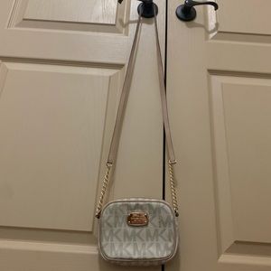 Michael Kors logo wallet on chain